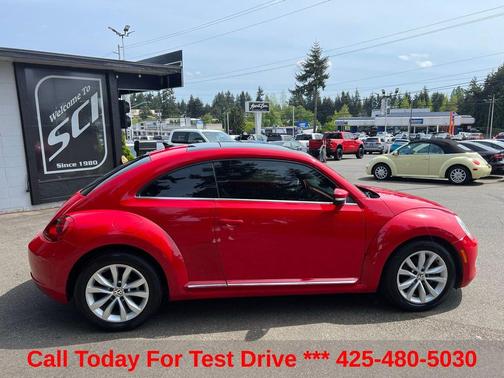 Tornado Red 2015 Volkswagen Beetle DSG 2.0L TDI w/Sun/Sound/Nav