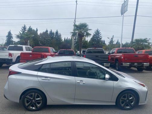 2019 Toyota Prius L