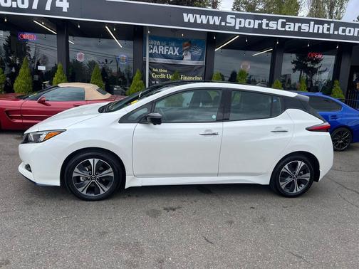 2-Tone White/Black 2021 Nissan Leaf SL PLUS 62 kWh