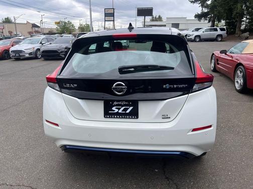 2-Tone White/Black 2021 Nissan Leaf SL PLUS 62 kWh