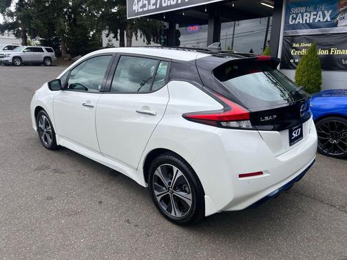 2-Tone White/Black 2021 Nissan Leaf SL PLUS 62 kWh