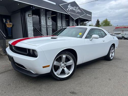 Bright White Clearcoat 2014 Dodge Challenger SXT