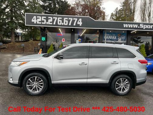 Celestial Silver Metallic 2019 Toyota Highlander XLE