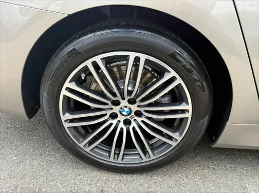2020 BMW 740 740i