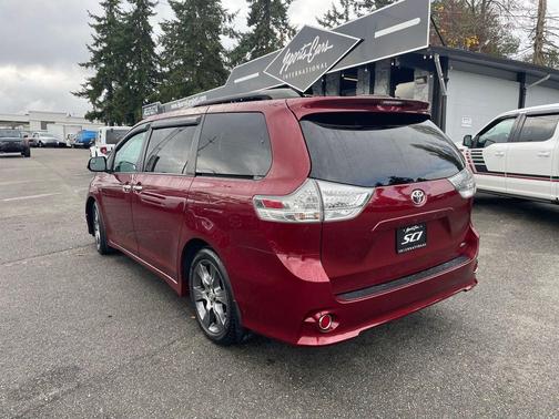 2015 Toyota Sienna SE