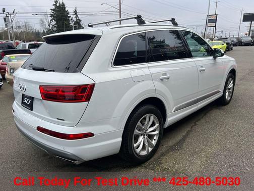 Tofana White Crystal Effect 2017 Audi Q7 2.0T Premium