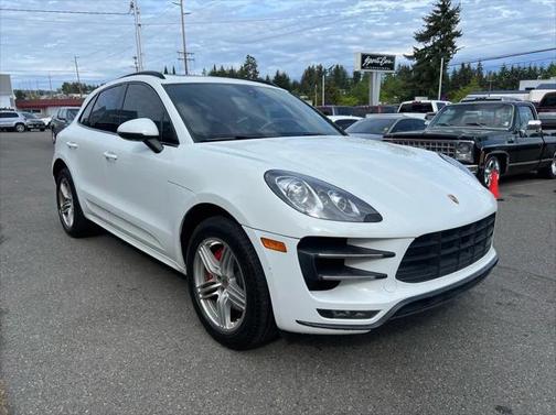 2015 Porsche Macan Turbo
