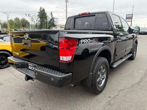 2015 Nissan Titan SL