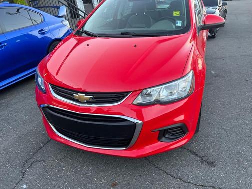 Red Hot 2020 Chevrolet Sonic FWD Hatchback 1FL 5-Door