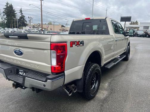 White Gold Metallic 2017 Ford F-350 Lariat