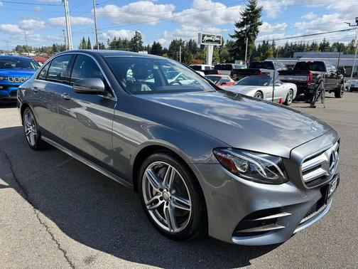 2017 Mercedes-Benz E-Class 4MATIC