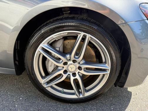 2017 Mercedes-Benz E-Class 4MATIC