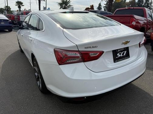 2022 Chevrolet Malibu FWD LT