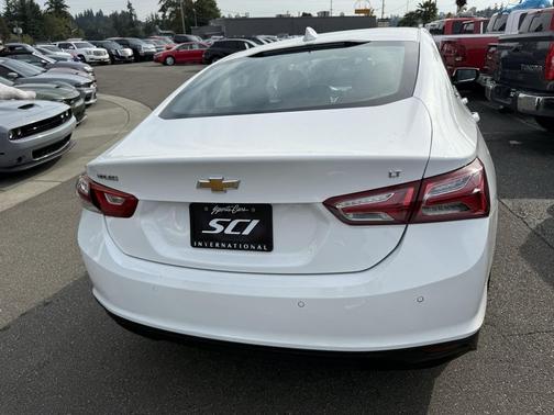 2022 Chevrolet Malibu FWD LT