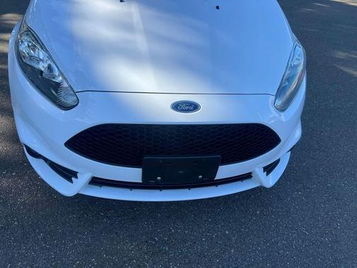 Oxford White 2019 Ford Fiesta ST Line