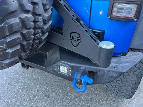 Hydro Blue Pearlcoat 2016 Jeep Wrangler Unlimited Sport