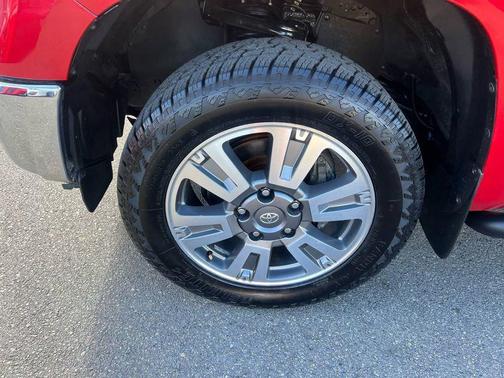 2017 Toyota Tundra SR5