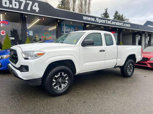 Super White 2018 Toyota Tacoma SR