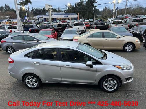 Ingot Silver 2017 Ford Fiesta SE