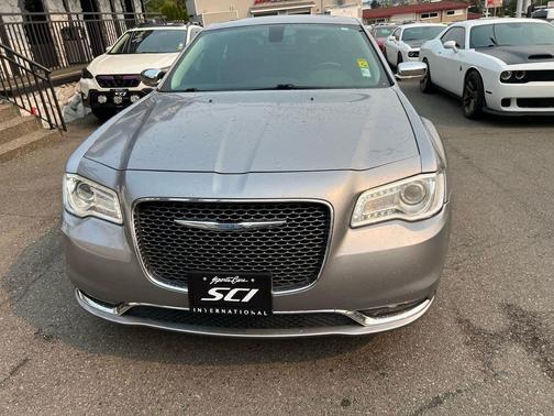 2017 Chrysler 300C Base