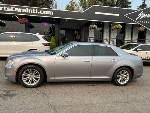 2017 Chrysler 300C Base