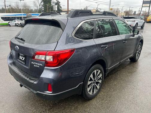 Carbide Gray Metallic 2017 Subaru Outback 3.6R Limited