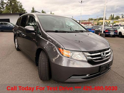 Lunar Silver Metallic 2016 Honda Odyssey SE