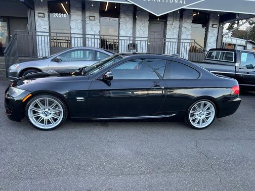 Black Sapphire Metallic 2011 BMW 335 335is