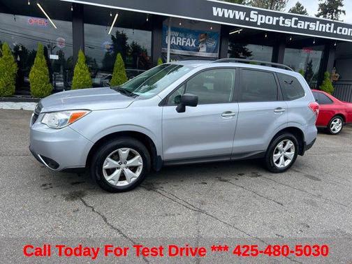 Ice Silver Metallic 2016 Subaru Forester 2.5i