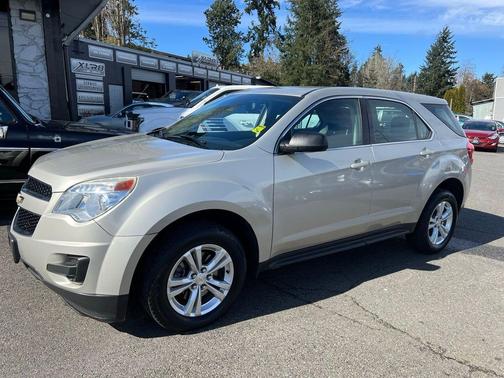 Silver 2015 Chevrolet Equinox LS