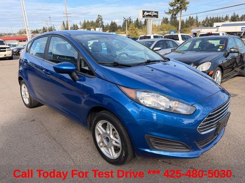 Lightning Blue Metallic 2019 Ford Fiesta SE