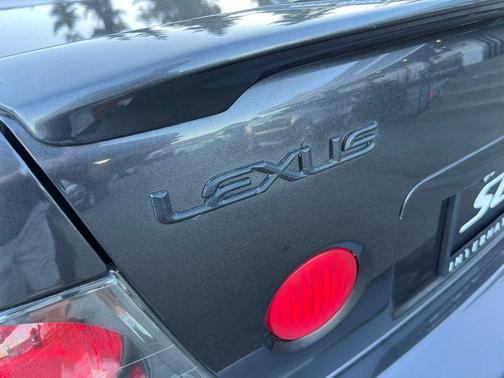 2002 Lexus IS 300 Base