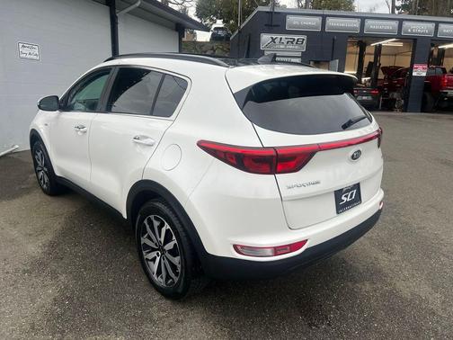 Snow White Pearl 2019 Kia Sportage EX