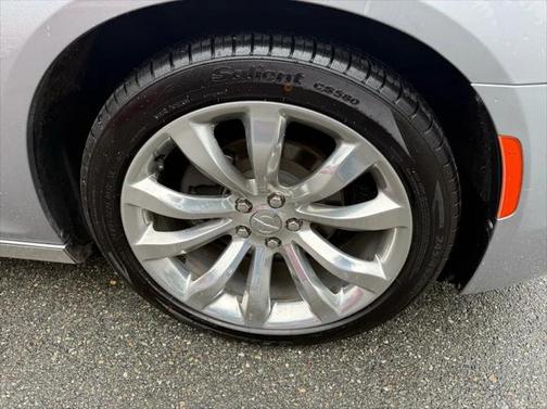 2017 Chrysler 300C Base