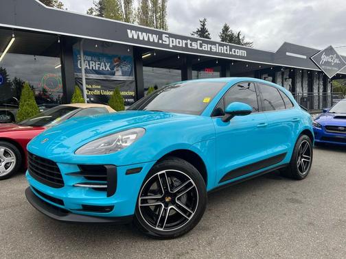 Blue 2021 Porsche Macan Macan