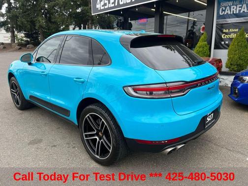 Blue 2021 Porsche Macan Macan