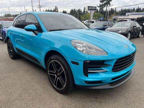 Blue 2021 Porsche Macan Macan