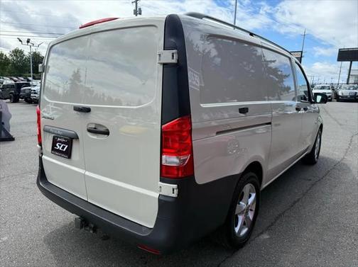 2021 Mercedes-Benz Metris Base