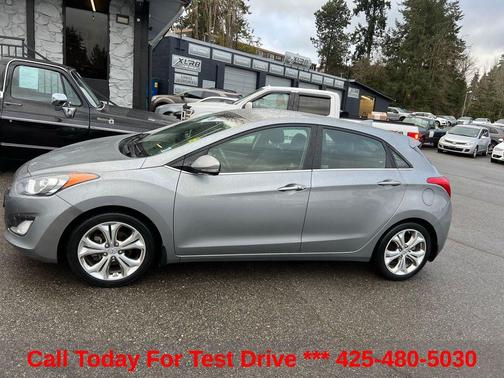 Titanium Gray Metallic 2014 Hyundai Elantra GT Base