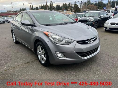 Titanium Gray Metallic 2013 Hyundai ELANTRA GLS