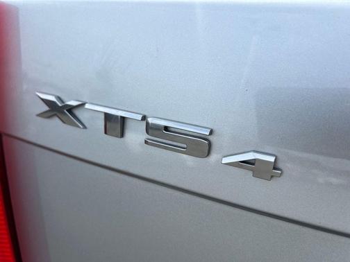 2016 Cadillac XTS Luxury