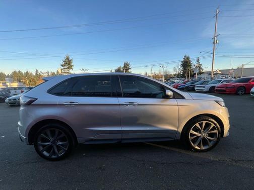 2016 Ford Edge Sport