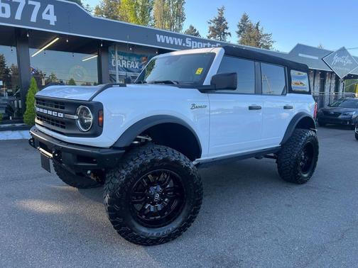 Oxford White 2023 Ford Bronco Black Diamond