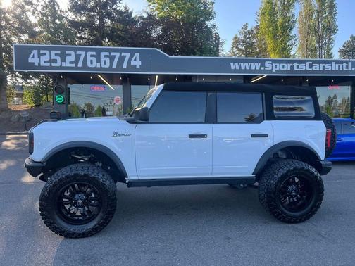 Oxford White 2023 Ford Bronco Black Diamond