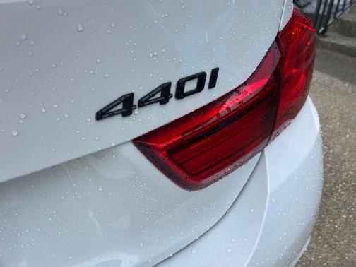 Alpine White 2019 BMW 440 i