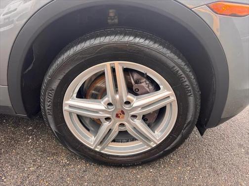 2014 Porsche Cayenne Base