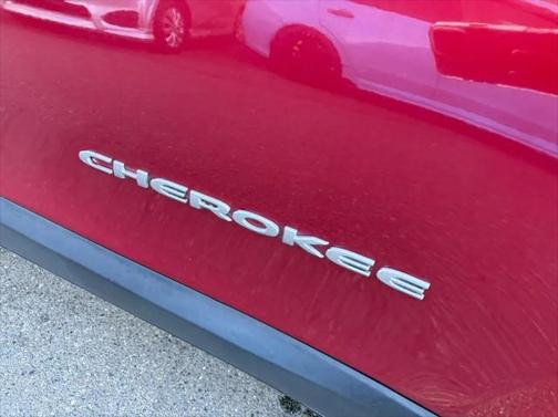 2016 Jeep Cherokee Sport