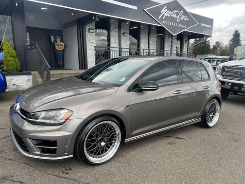 2017 Volkswagen Golf R 2.0T DSG