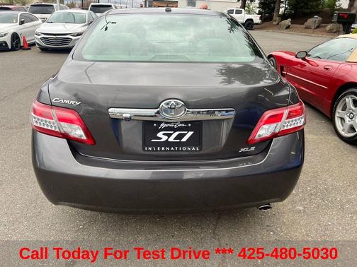Magnetic Gray Metallic 2011 Toyota Camry XLE
