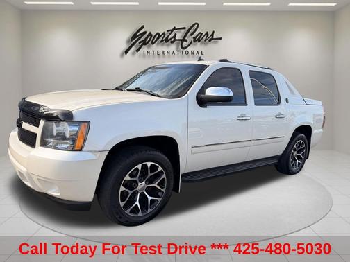White Diamond Tricoat 2013 Chevrolet Avalanche LTZ